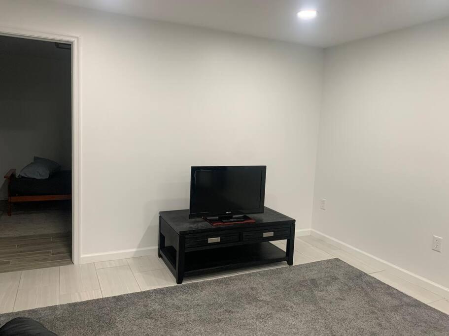 2 Bedroom Apartment- Close To Hershey Park, Hollywood Casino And Downtown Гаррисберг Экстерьер фото